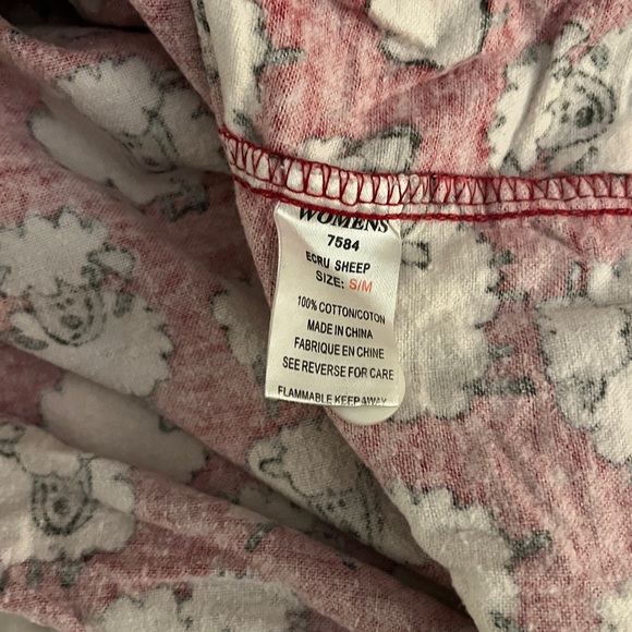 Woolrich Sheep Graphic Red/White  Flannel Long Sleeve Womens Nightgown Size S/M - Picture 8 of 8